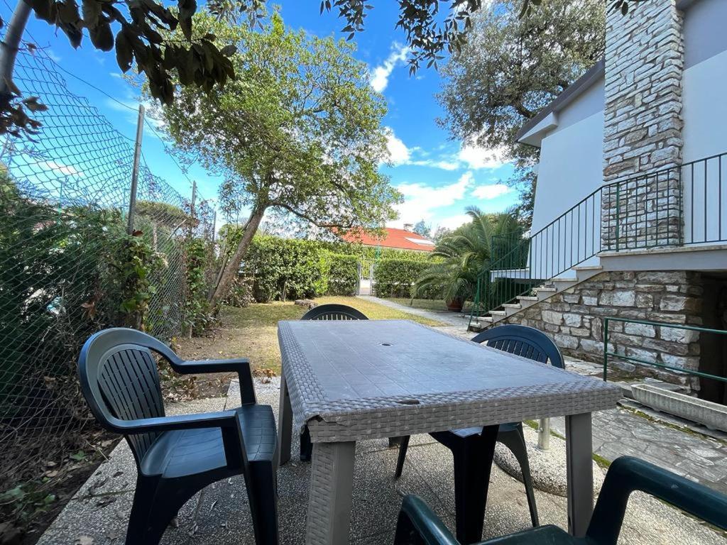 Pineta Apartament Tirrenia Extérieur photo