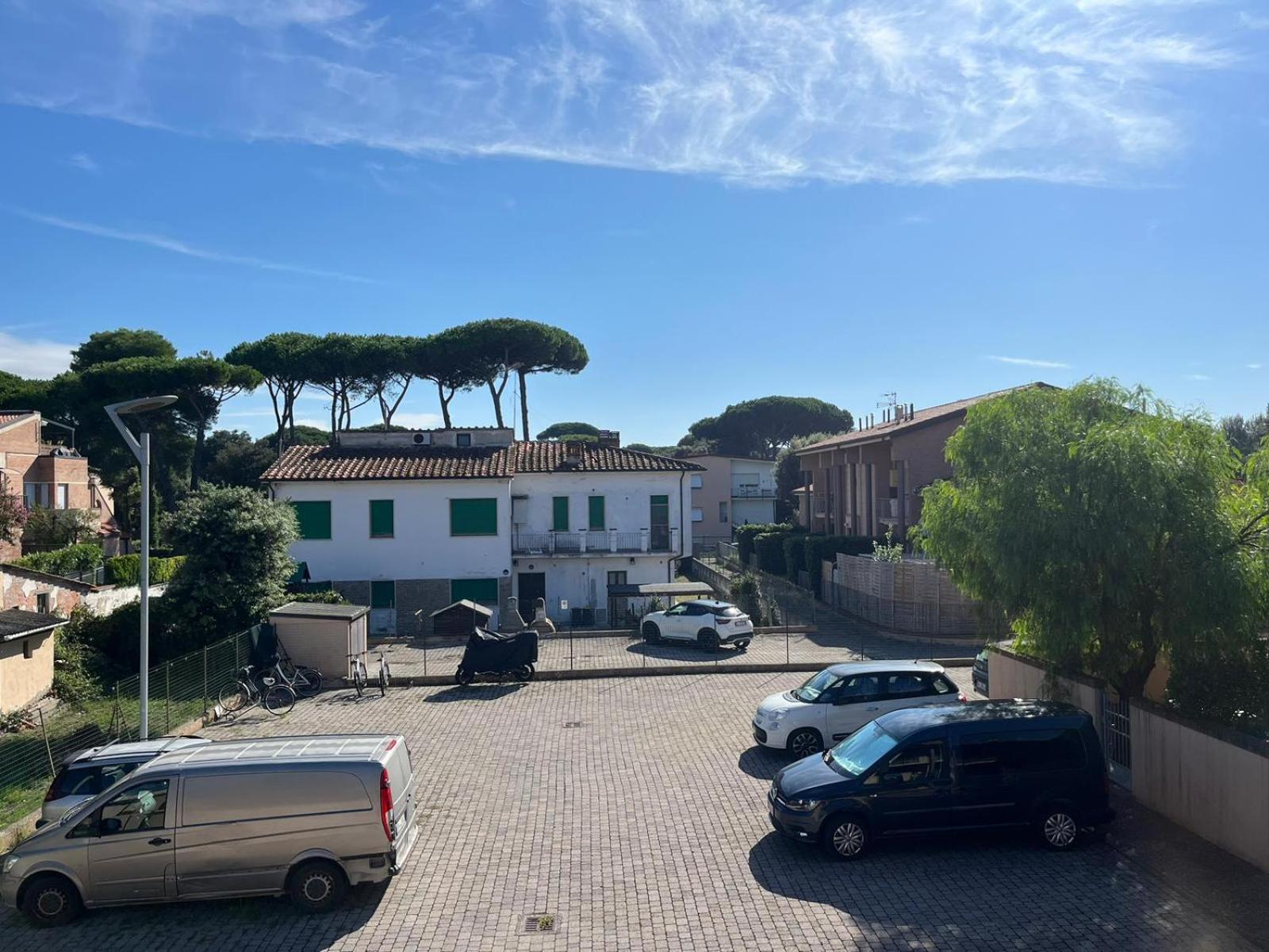 Pineta Apartament Tirrenia Extérieur photo
